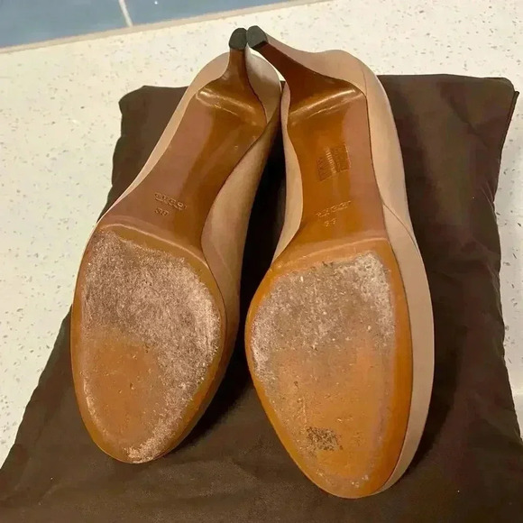 Gucci 269703 Nappa Charlotte Winter Rose Leather Pumps 39 With Box And Dust Bag - Picture 12 of 16